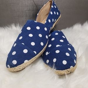 Bamboo blue flats shoes with White dots